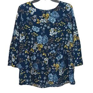 Time and Tru Floral Top Size Large